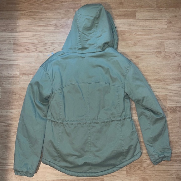 Women’s Hollister Light Green Sherpa Lined Jacket / Coat with Hood - Picture 7 of 7